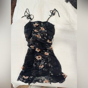 ditsy floral boutique brand olivaceous summer mini dress! never worn size s/xs